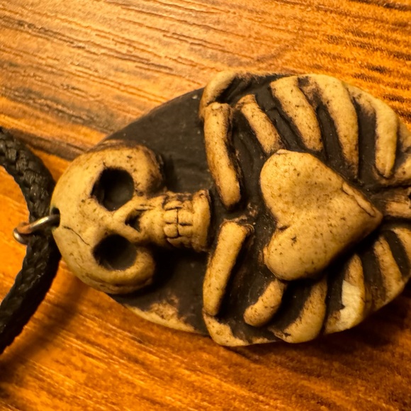 Skeleton heart necklace - Picture 7 of 8